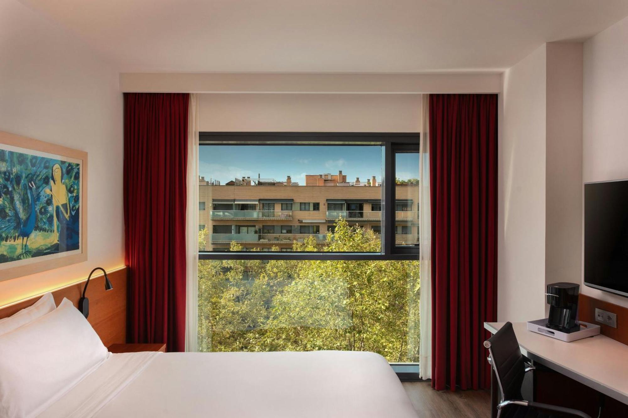 Four Points By Sheraton Barcelona Diagonal Екстериор снимка