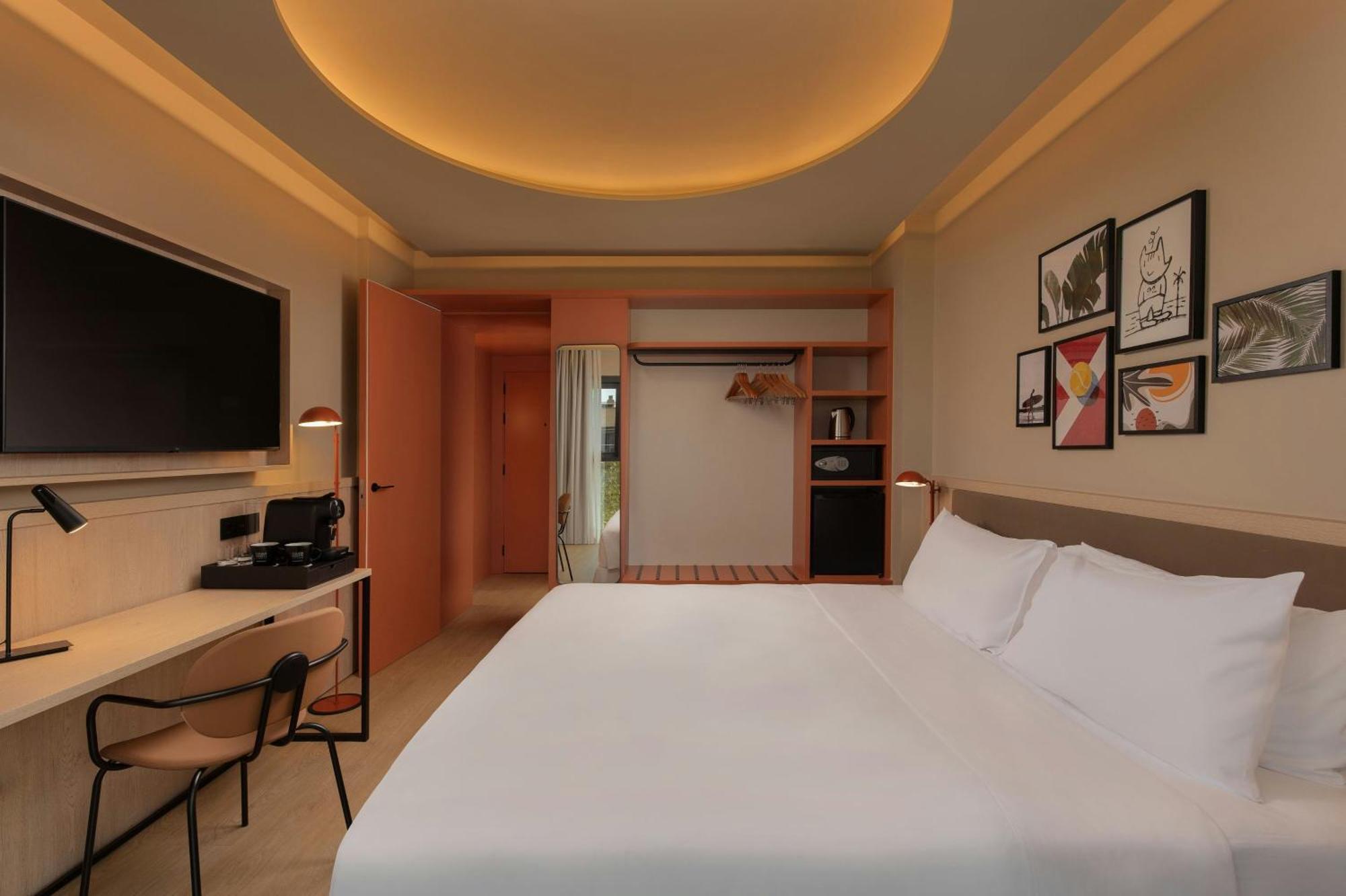 Four Points By Sheraton Barcelona Diagonal Екстериор снимка