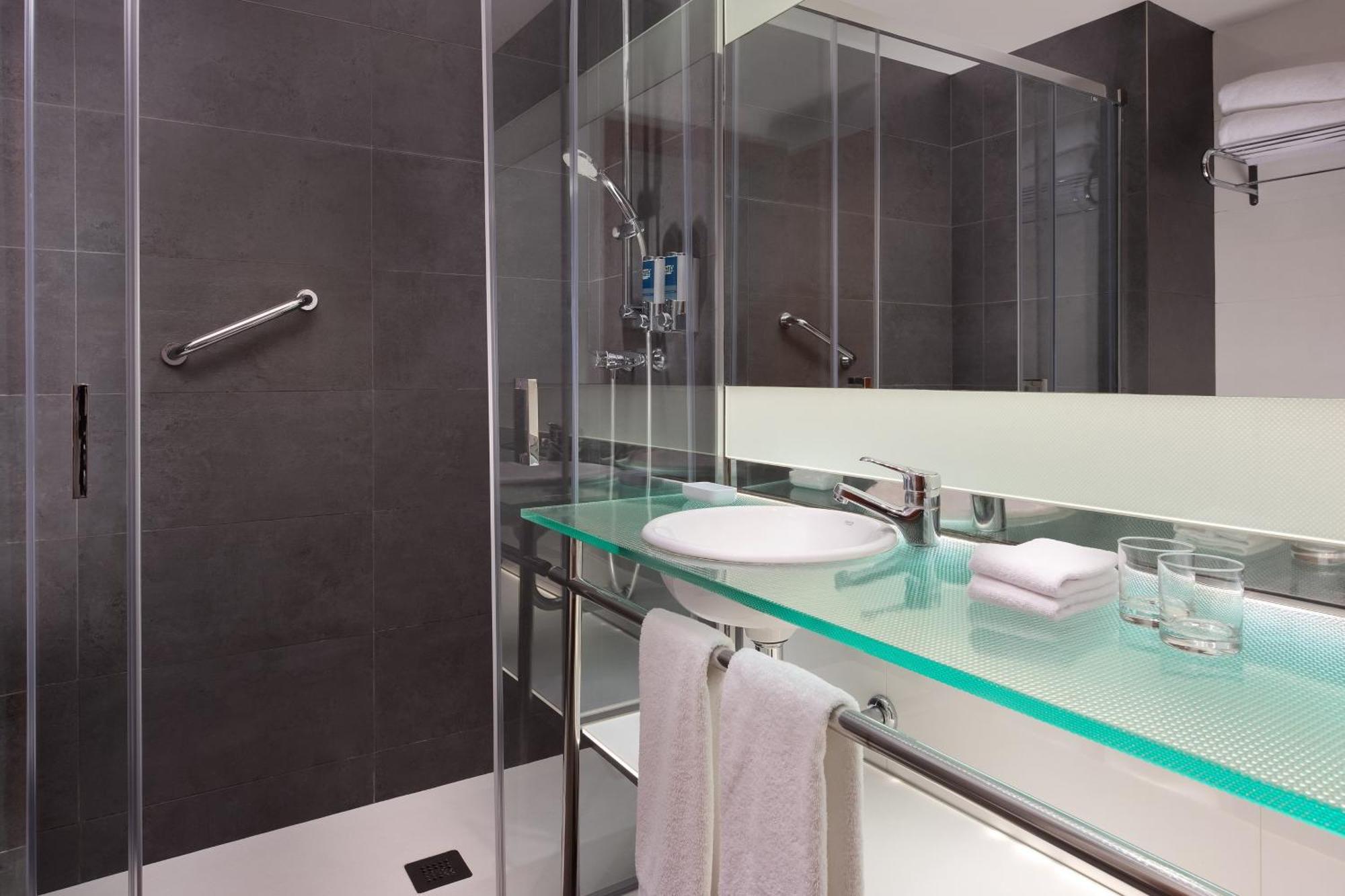 Four Points By Sheraton Barcelona Diagonal Екстериор снимка