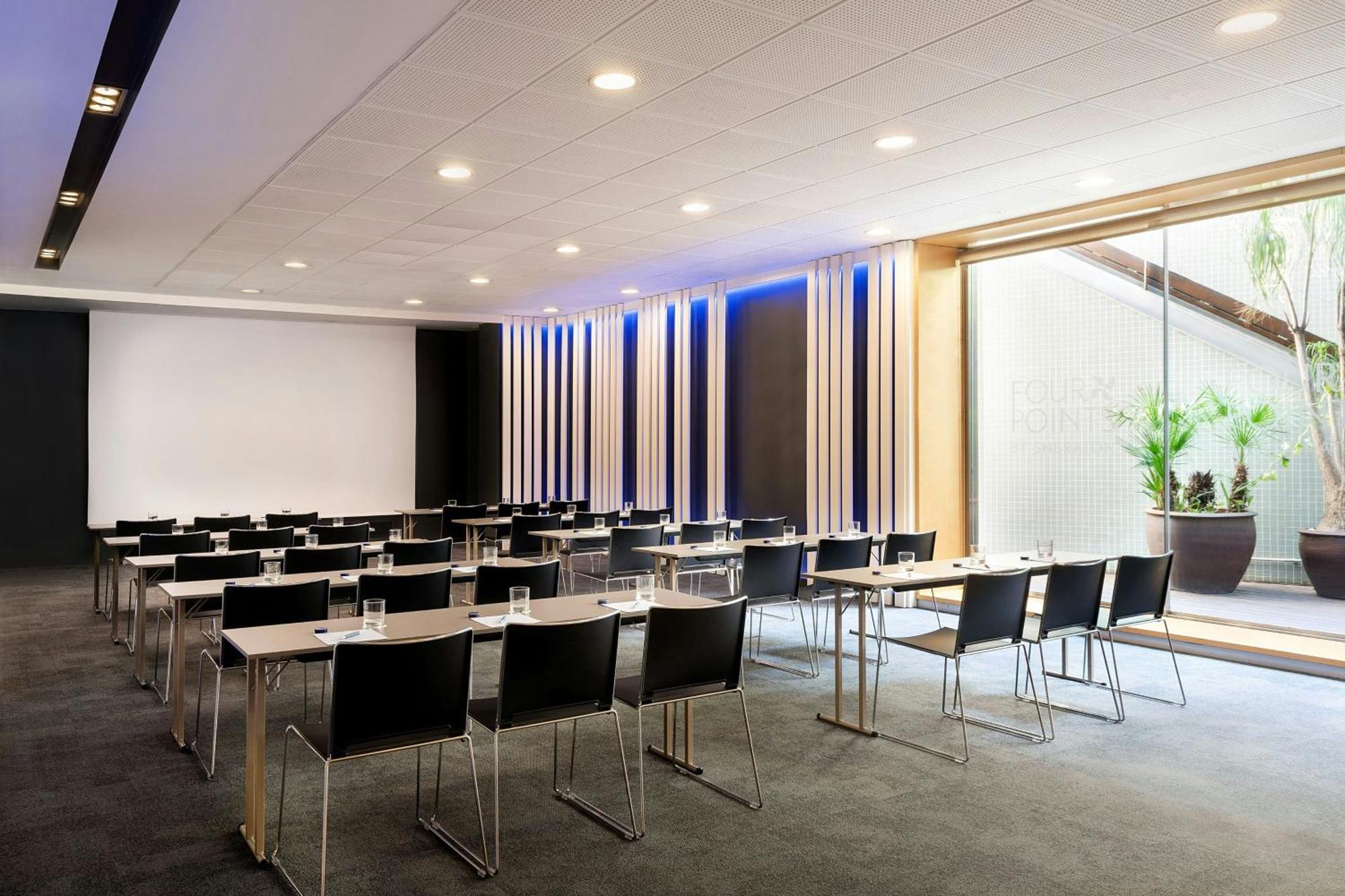 Four Points By Sheraton Barcelona Diagonal Екстериор снимка