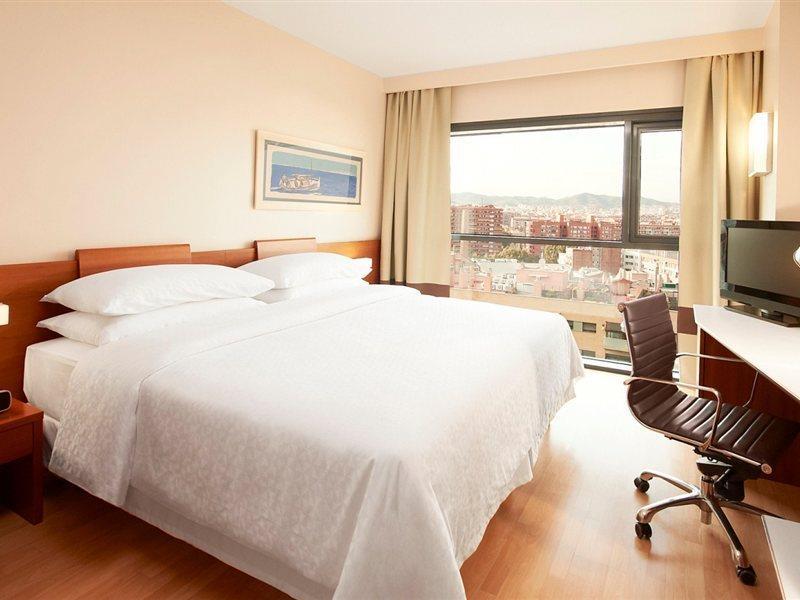 Four Points By Sheraton Barcelona Diagonal Екстериор снимка