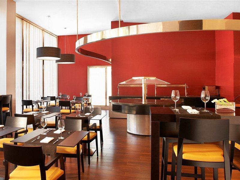 Four Points By Sheraton Barcelona Diagonal Екстериор снимка